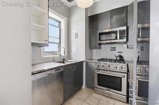 2900 E Jefferson 602, Detroit, MI 48207