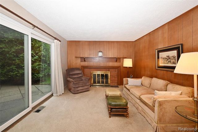 30025 Spring River Drive, Southfield, MI 48076