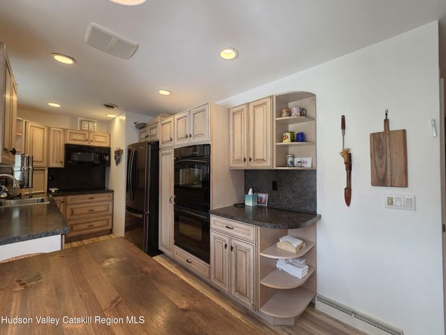 8 W Delaware Pl Extension, Smallwood, NY 12778