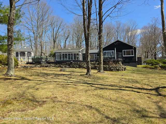 8 W Delaware Pl Extension, Smallwood, NY 12778