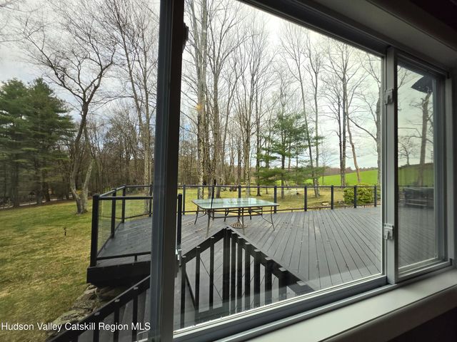 8 W Delaware Pl Extension, Smallwood, NY 12778