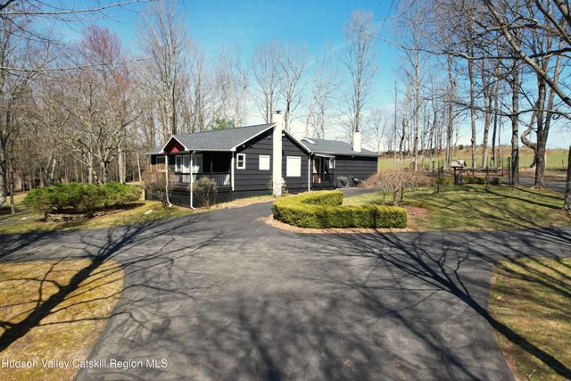 8 W Delaware Pl Extension, Smallwood, NY 12778
