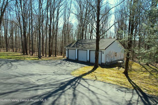 8 W Delaware Pl Extension, Smallwood, NY 12778