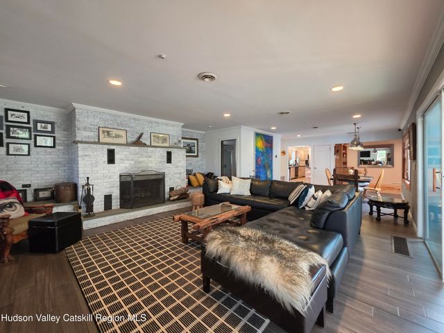 8 W Delaware Pl Extension, Smallwood, NY 12778