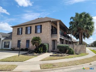 6001 Country Club Drive A, Victoria, TX 77904