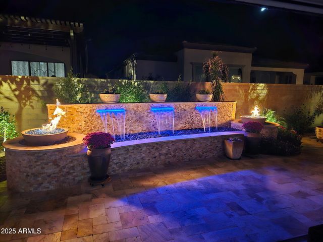 297 E VETERANS Way, Queen Creek, AZ 85140