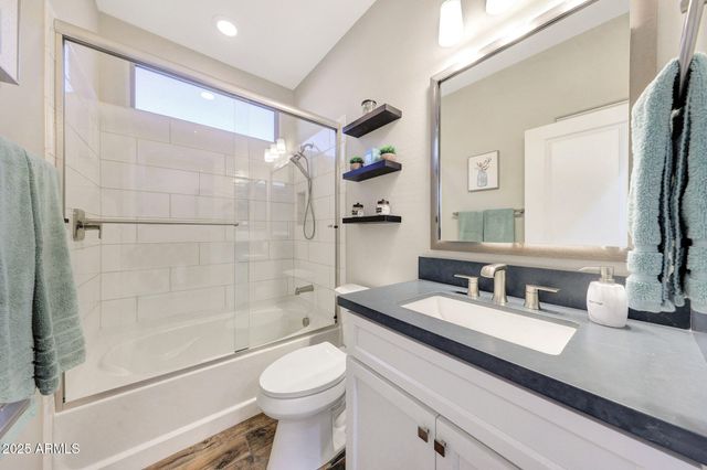 297 E VETERANS Way, Queen Creek, AZ 85140