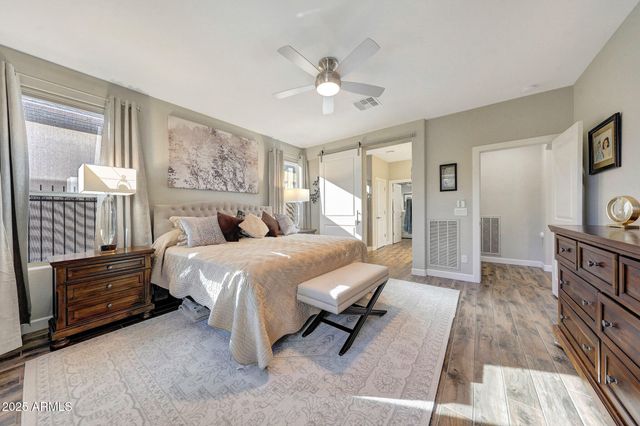 297 E VETERANS Way, Queen Creek, AZ 85140