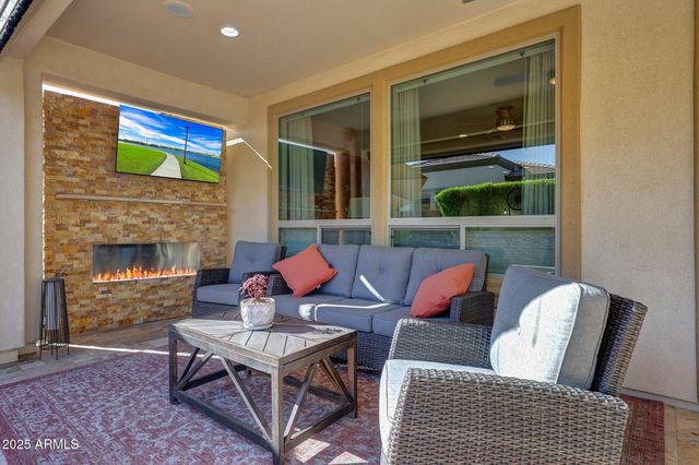 297 E VETERANS Way, Queen Creek, AZ 85140