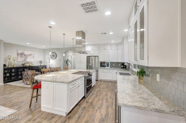 297 E VETERANS Way, Queen Creek, AZ 85140