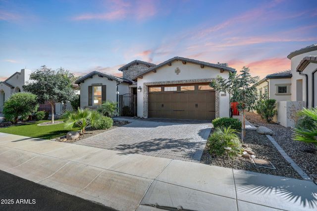 297 E VETERANS Way, Queen Creek, AZ 85140