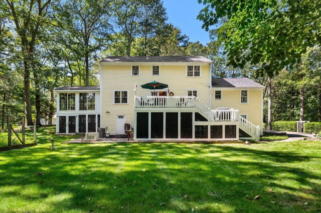 175 Herrick Rd, Boxford, MA 01921