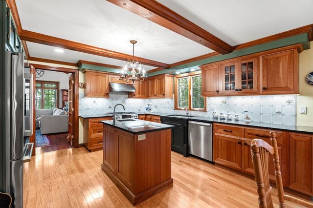 175 Herrick Rd, Boxford, MA 01921