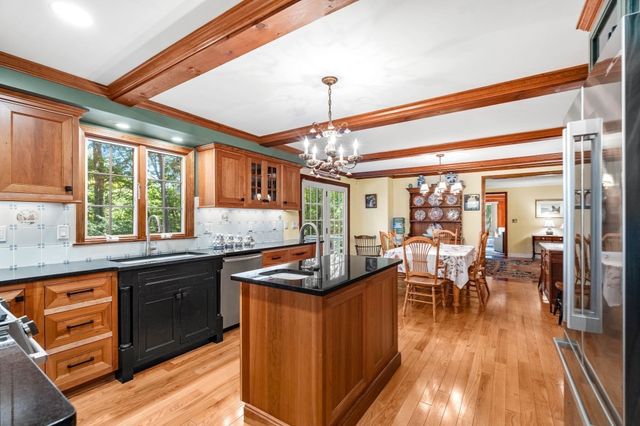 175 Herrick Rd, Boxford, MA 01921