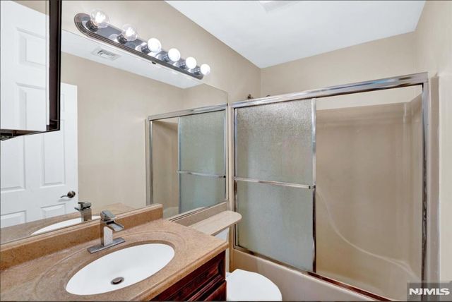 105 State Street 1B, Hackensack, NJ 07601