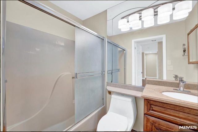 105 State Street 1B, Hackensack, NJ 07601