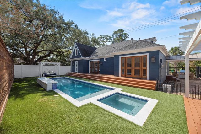 6036 Feagan Street, Houston, TX 77007