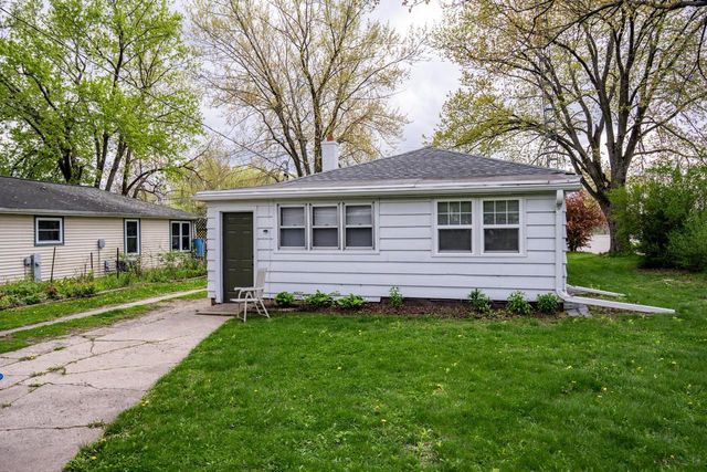 955 W State Street, Mauston, WI 53948