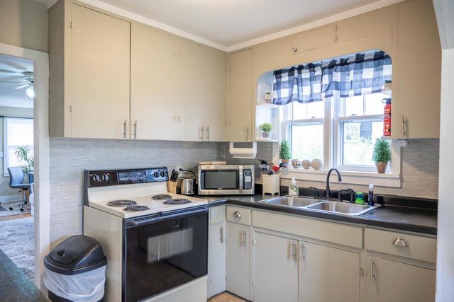 955 W State Street, Mauston, WI 53948