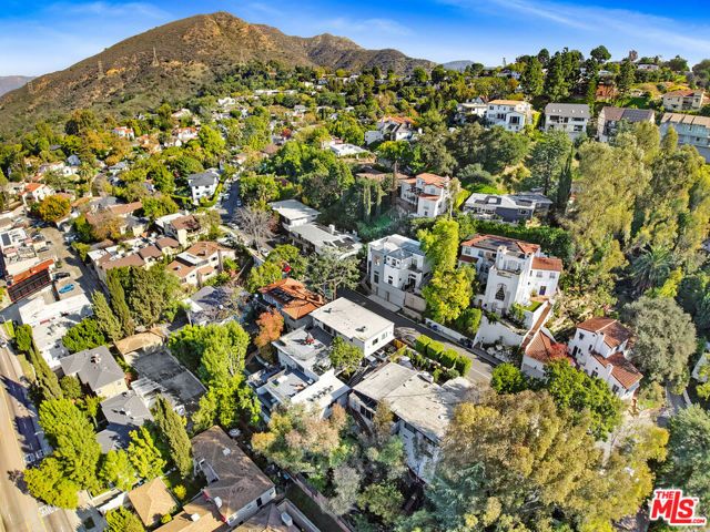 3305 Primera Avenue, Los Angeles, CA 90068