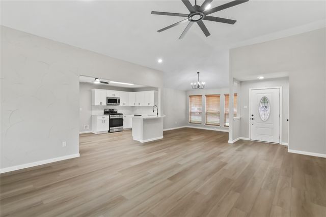 2103 Stein Way, Carrollton, TX 75007
