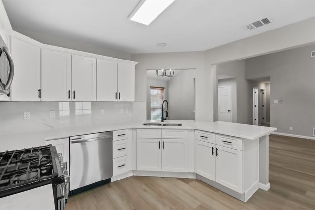 2103 Stein Way, Carrollton, TX 75007