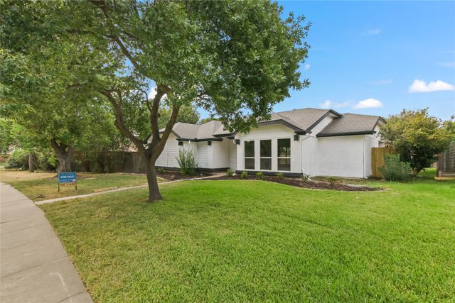 2103 Stein Way, Carrollton, TX 75007