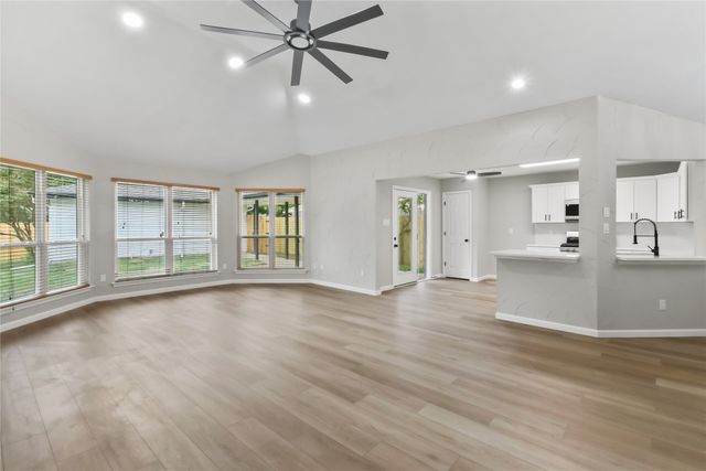 2103 Stein Way, Carrollton, TX 75007
