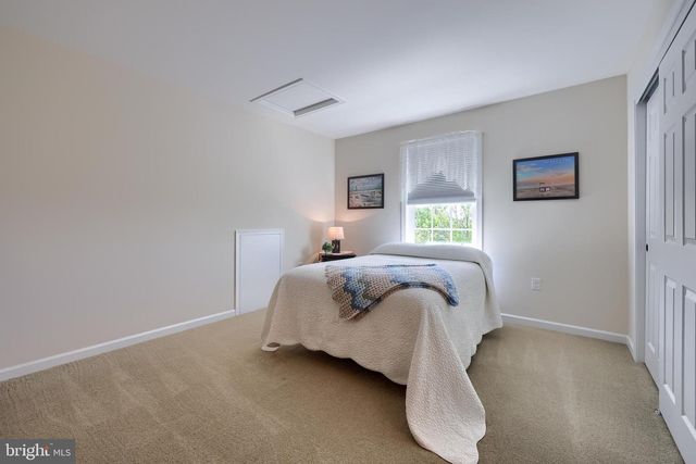 403 VALOR DR, Lititz, PA 17543