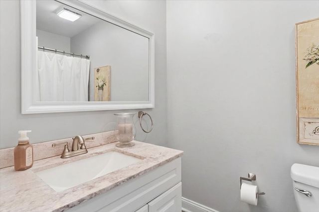 1923 Hillside Lane, Lisle, IL 60532