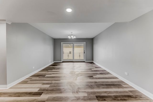 5721 Circle Drive 202, Oak Lawn, IL 60453