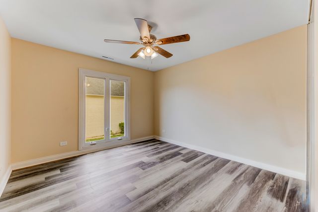 5721 Circle Drive 202, Oak Lawn, IL 60453