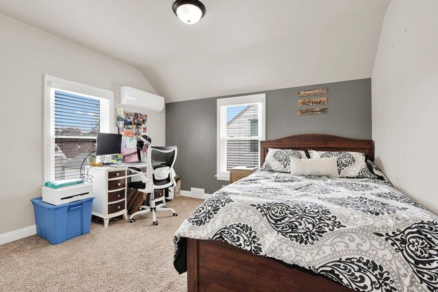 3329 S Taylor AVENUE, Milwaukee, WI 53207