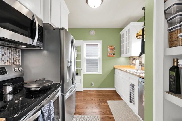 3329 S Taylor AVENUE, Milwaukee, WI 53207