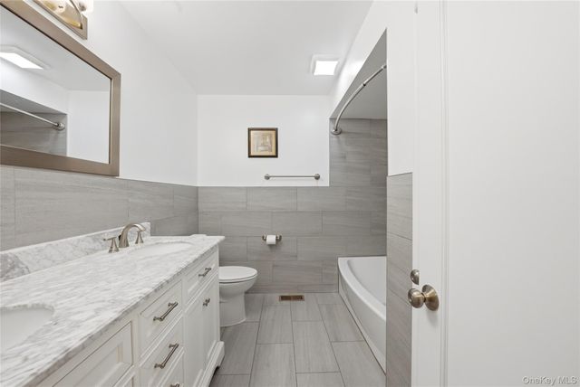 21 Weathervane Drive 16, Washingtonville, NY 10992