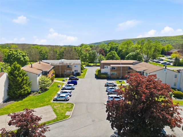 21 Weathervane Drive 16, Washingtonville, NY 10992