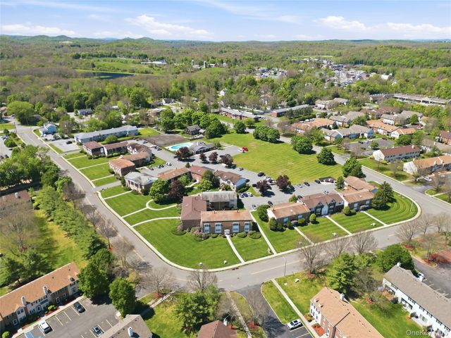 21 Weathervane Drive 16, Washingtonville, NY 10992