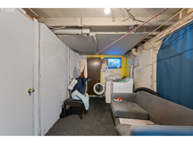 10156 Se DIVISION St, Portland, OR 97266