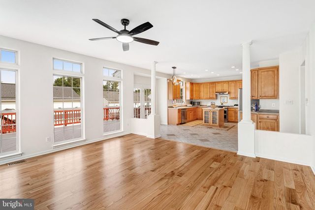 8008 TOWERING OAK WAY, Manassas, VA 20111