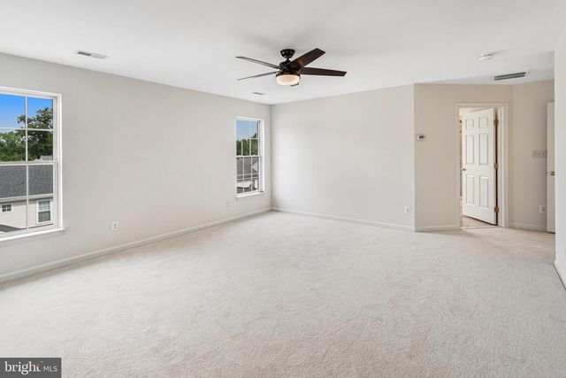 8008 TOWERING OAK WAY, Manassas, VA 20111