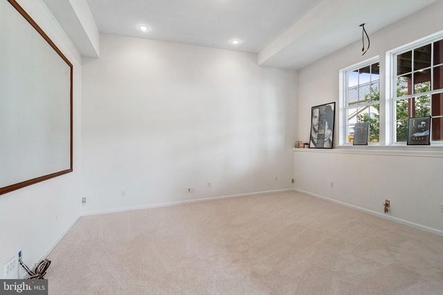 8008 TOWERING OAK WAY, Manassas, VA 20111