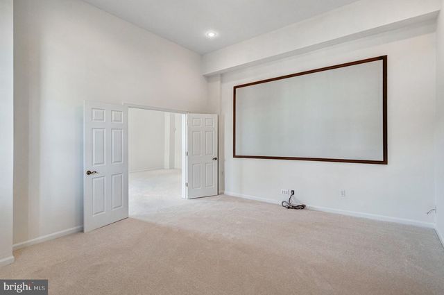 8008 TOWERING OAK WAY, Manassas, VA 20111
