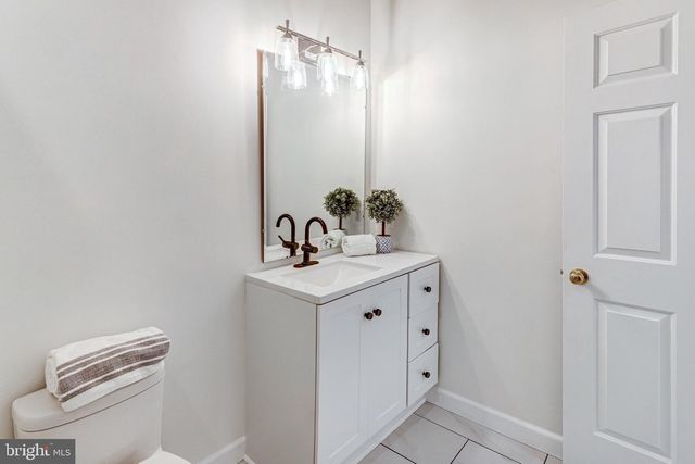 8008 TOWERING OAK WAY, Manassas, VA 20111