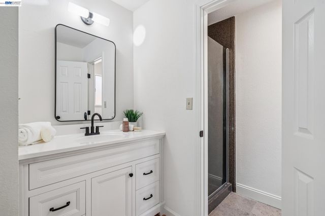 520 Abbie St, Pleasanton, CA 94566