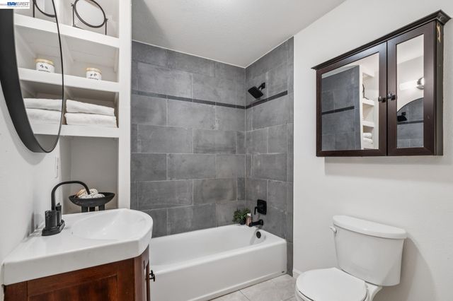 520 Abbie St, Pleasanton, CA 94566