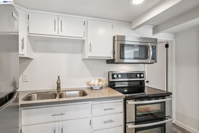 520 Abbie St, Pleasanton, CA 94566