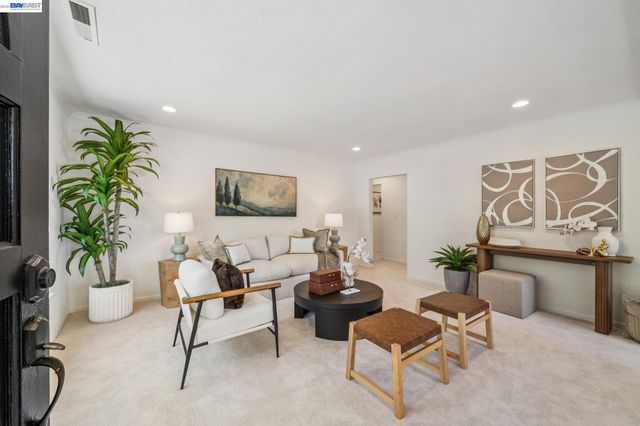 520 Abbie St, Pleasanton, CA 94566