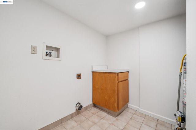 520 Abbie St, Pleasanton, CA 94566