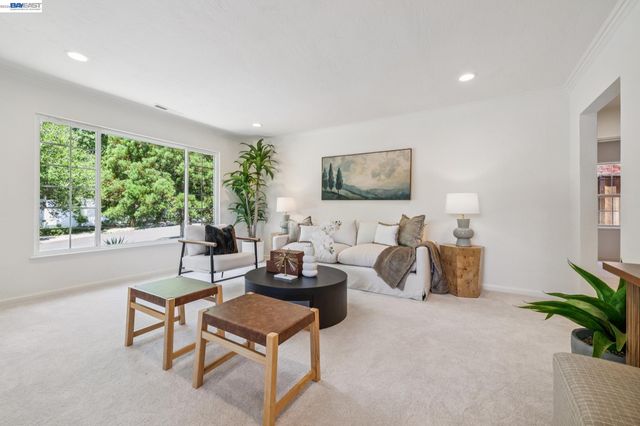 520 Abbie St, Pleasanton, CA 94566