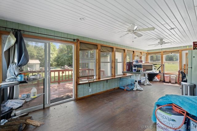 25800 650 Road, Grove, OK 74344